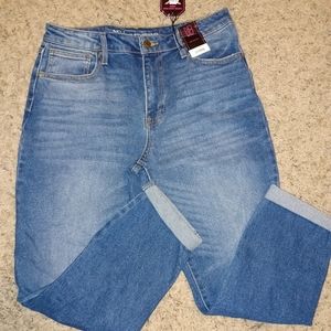 No Boundaries Women's Super High Rise Mom Distressed Blue Jean Pants